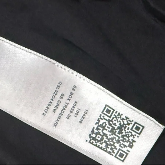 True Religion Men’s Black Camo Horseshoe Logo Graphic Tee – Size Small - Picture 4 of 4